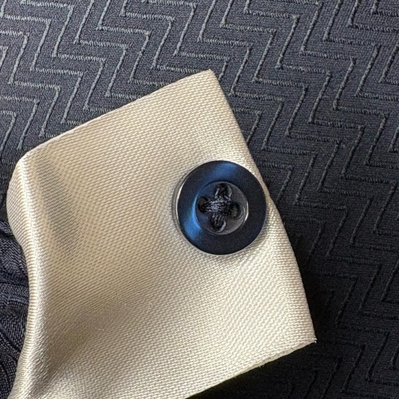 Johnny Bigg Mens Navy Textured Chevron Print Short Sleeve Button Front | Size 5X - Picture 4 of 8